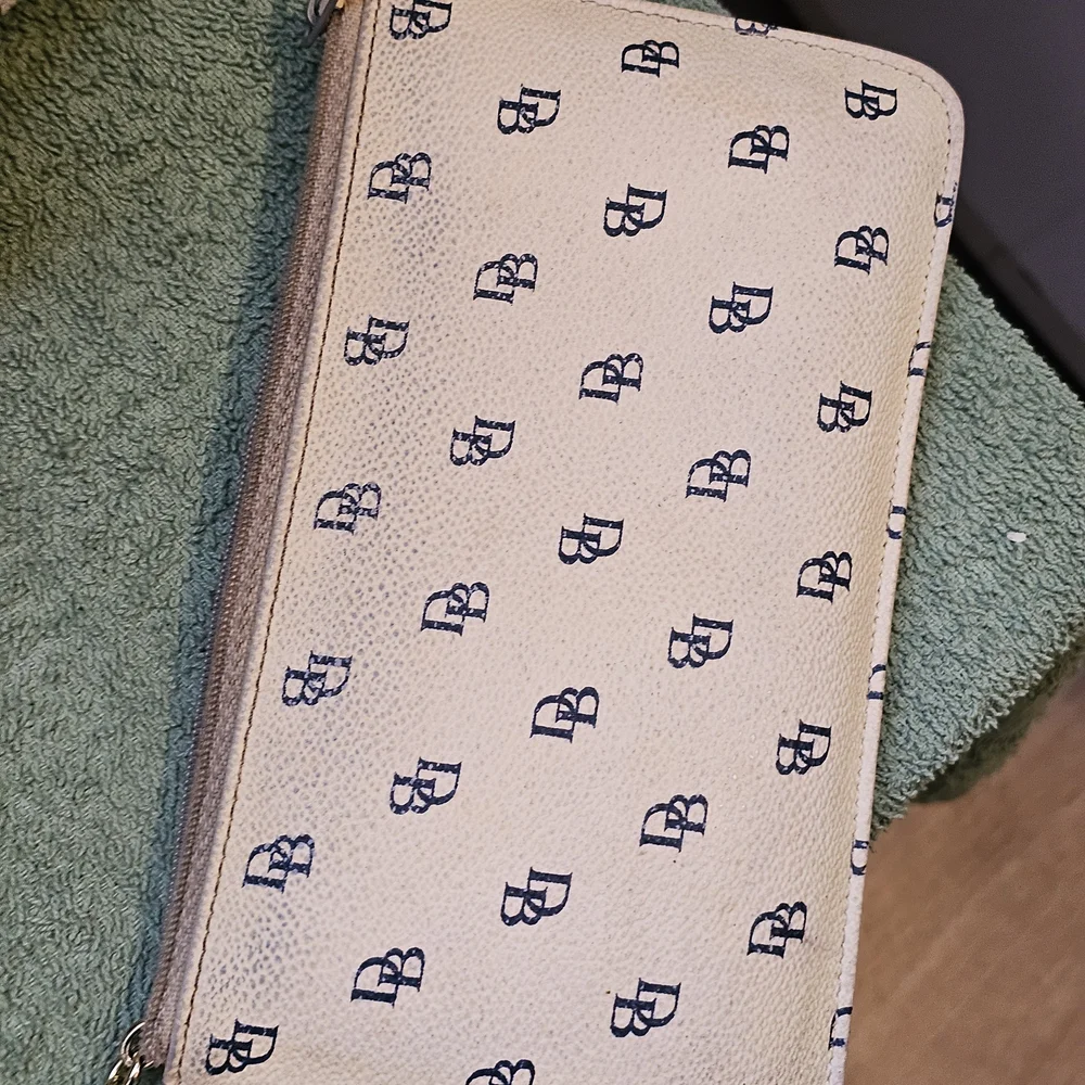 Dooney & Bourke White and Tan Satchel Set - Picture 11 of 14